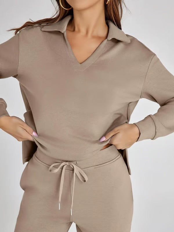 Aria – Women’s Two-Piece Set with V-Neck Sweatshirt & Wide-Leg Trousers